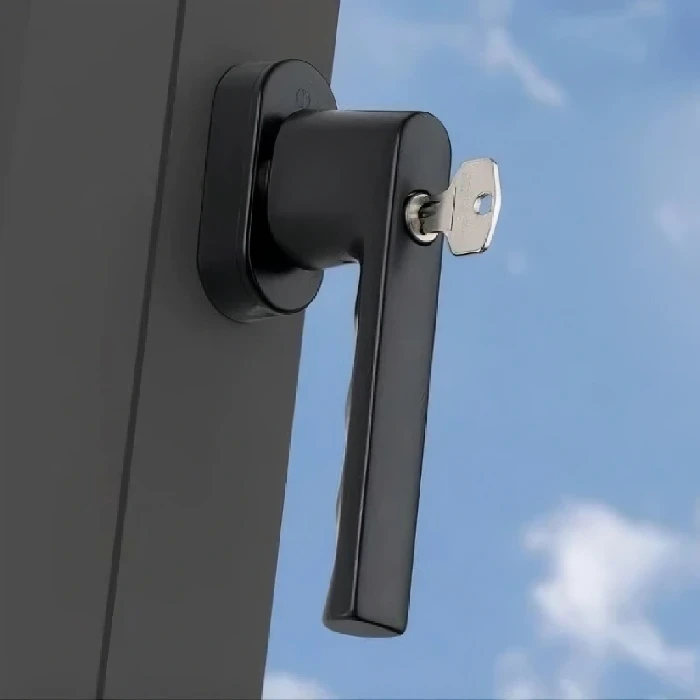 Bezpečnostní dětské pojistky a uzamykatelné kličky oken Brno